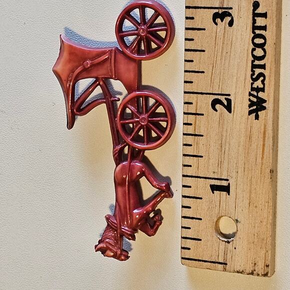 Vintage Red Plastic Celluloid Horse Drawn Carriage Brooch - Picture 4 of 5